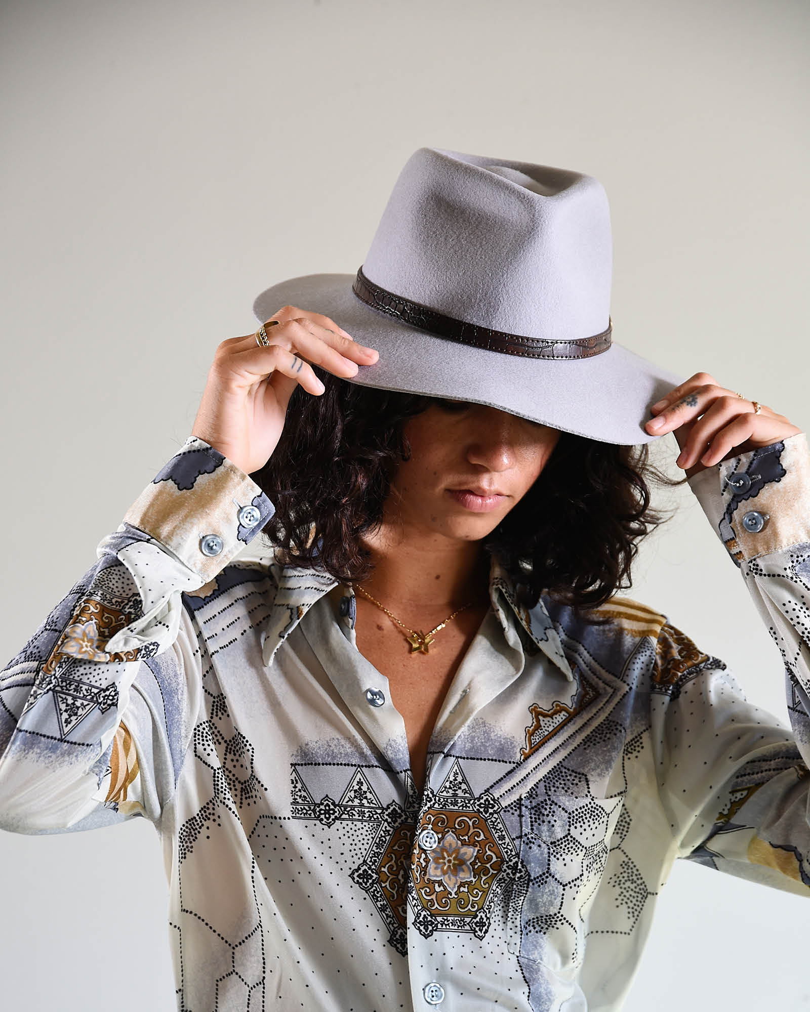 Clean Gray Classic Felt Hat - Image 5