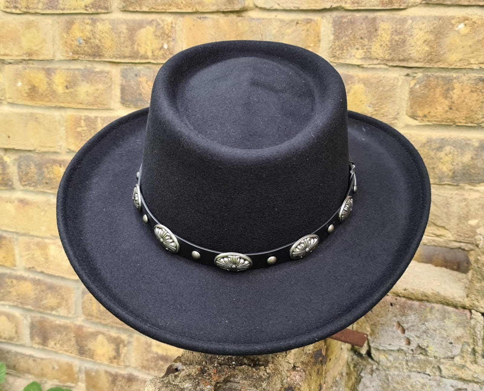 Wool Felt Gambler Hat: Wide Brim Cowboy Style, 100% Wool - Image 3