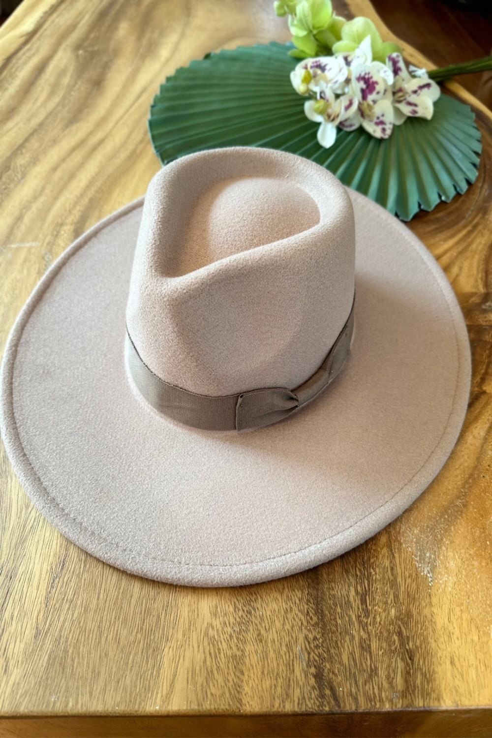 Vegan Felt Fedora Hat: Wide Brim Rancher Style, Adjustable Fit - Image 4