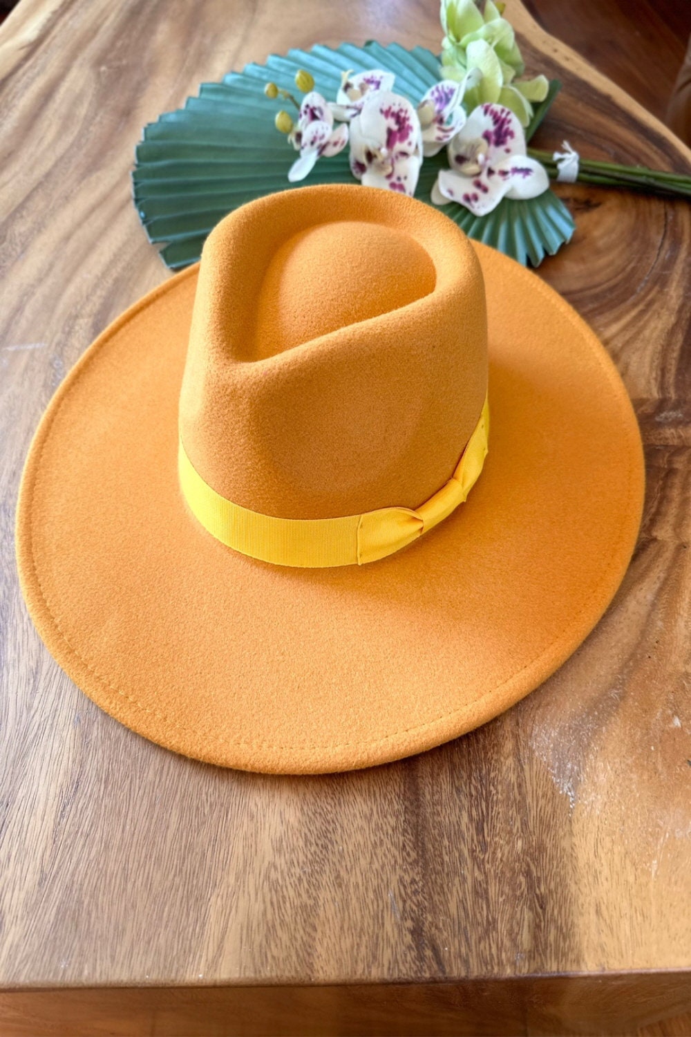 Vegan Felt Fedora Hat: Wide Brim Rancher Style, Adjustable Fit - Image 9